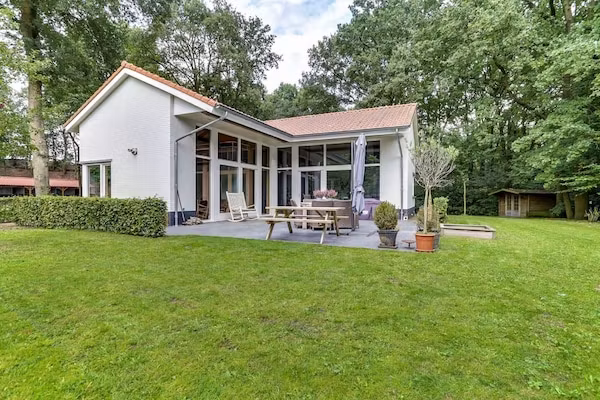 Vakantiepark Sandberghe 7 in Uden - Foto 1 van 40