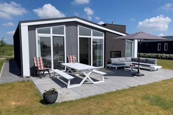 Water Resort Oosterschelde 46 in Wemeldinge - Foto 1 van 40