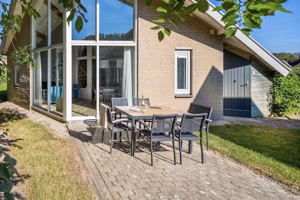 Vakantiepark Hof Domburg 24 in Domburg - Foto 1 van 40