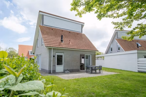 Vakantiepark Zeeland Village 3 in Scharendijke - Foto 1 van 15