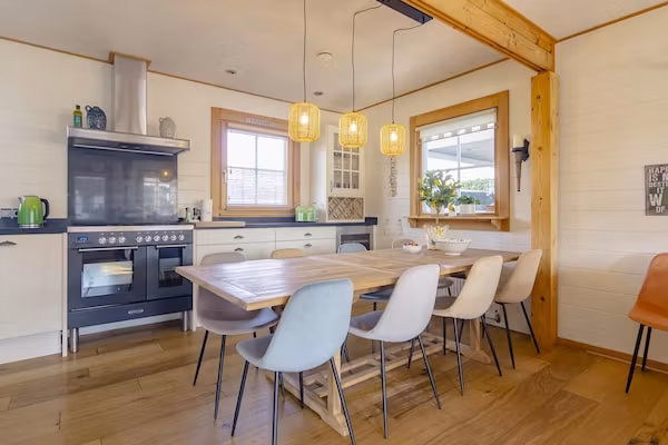 Groepswoning 2-11 personen aan het Zuidlaardermeer in Groningen met sloep optie in Kropswolde - Foto 2 van 40