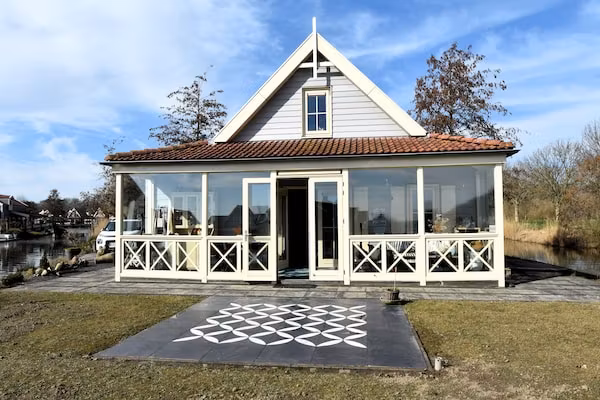 Watervilla 51 in Simonshaven - Foto 1 van 40