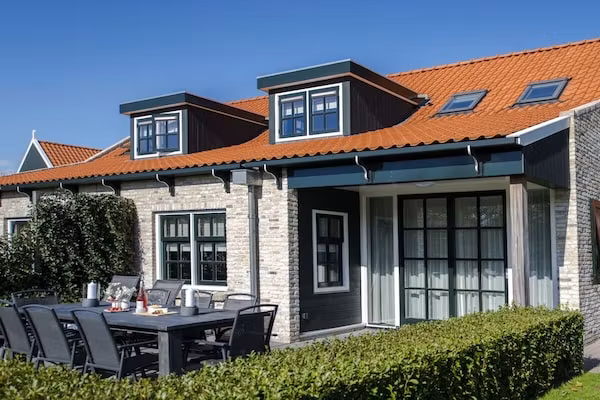 143561 in Nes - Foto 2 van 22