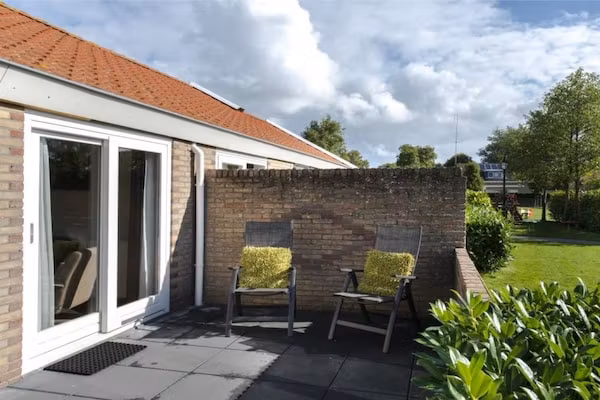 143562 in Nes - Foto 1 van 20