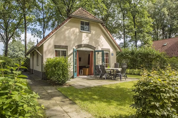 Recreatiepark Tolplas 10 in Hoge Hexel - Foto 1 van 40