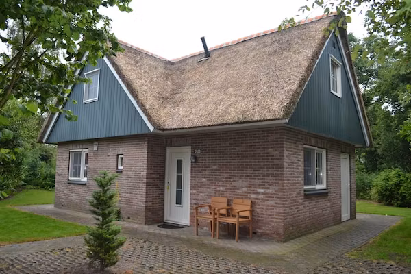 Villapark De Weerribben 2 in Paasloo - Foto 1 van 40