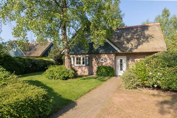 Villapark De Weerribben 4 in Paasloo - Foto 1 van 40