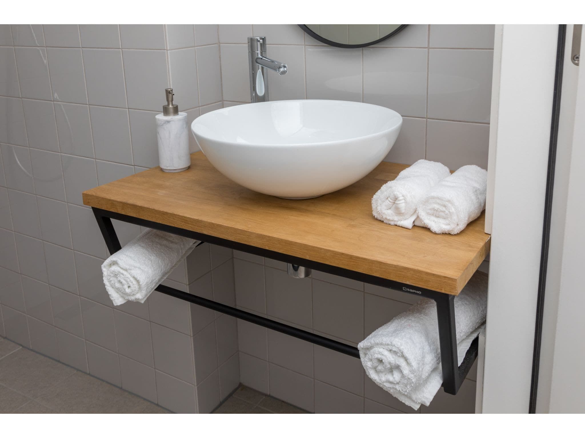 De badkamer van Piet Mondriaanstraat 6a in Domburg