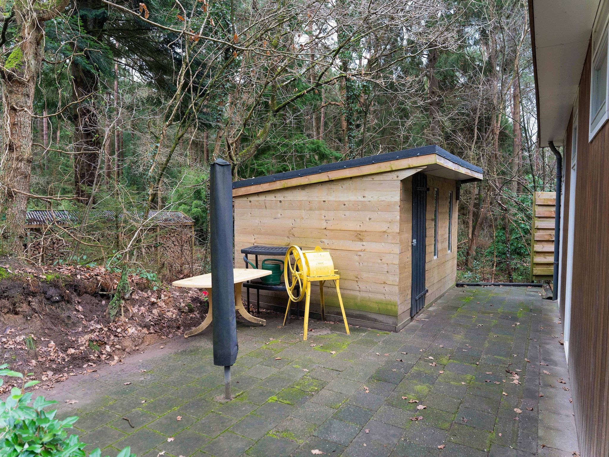 Het terras van Boshuis De Klim in Norg