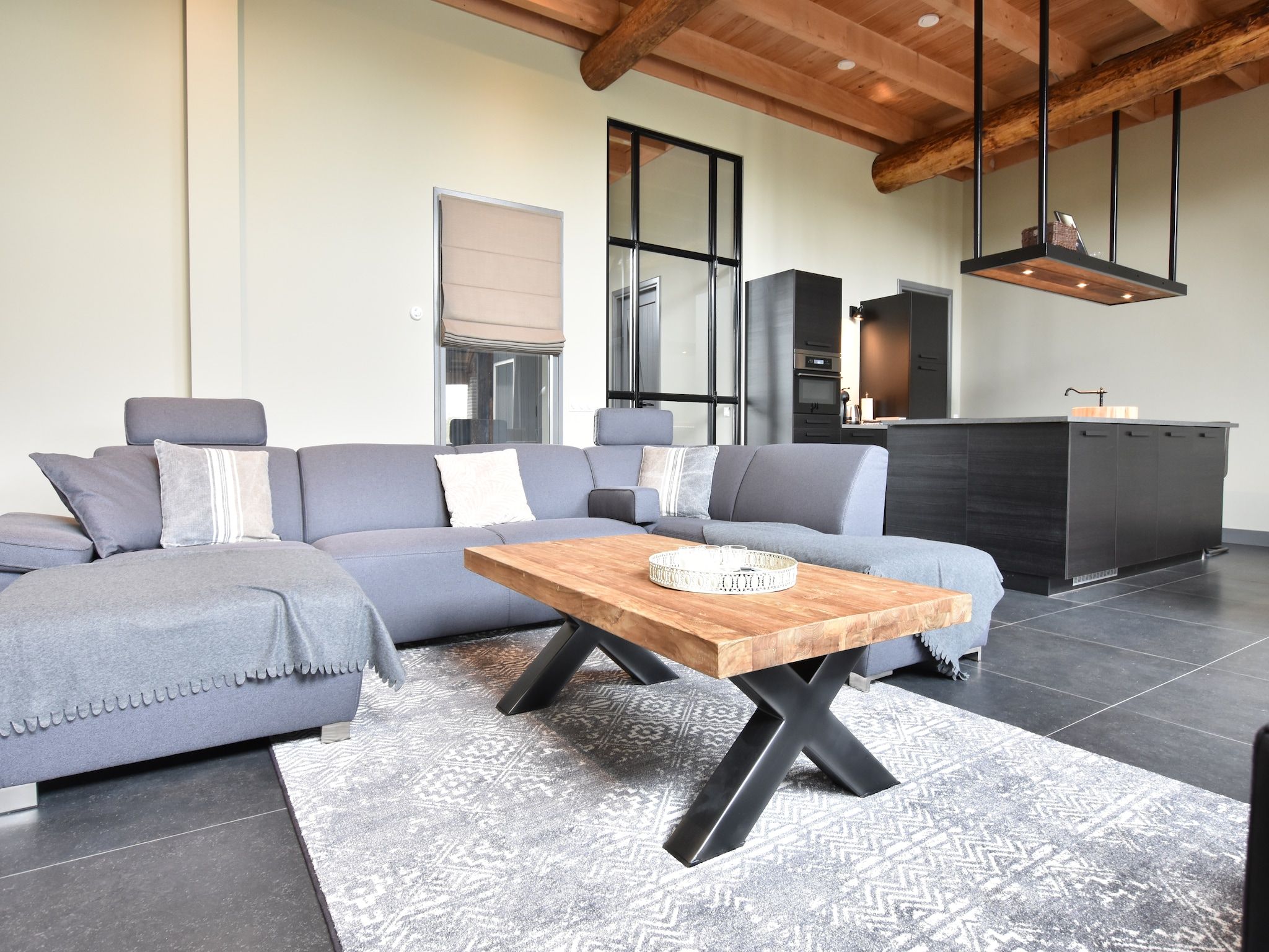 De woonkamer van Boerderij Dwingelderveld in Dwingeloo