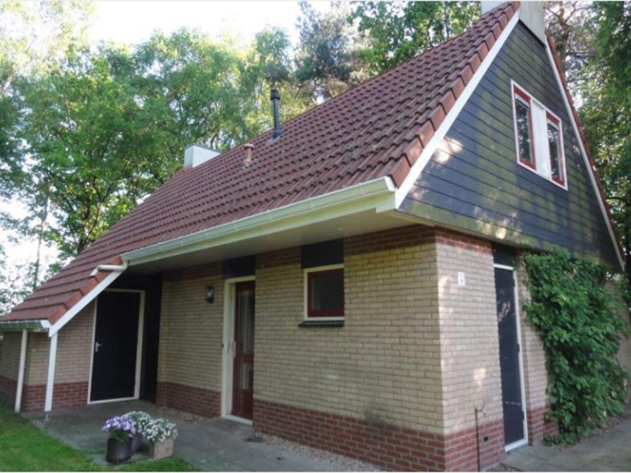 De buitenkant van Buitenplaats Berg en Bos nummer 4 in Lemele