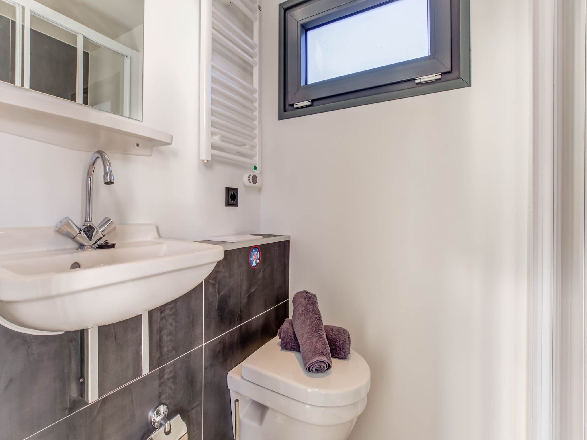 De badkamer van Bermuda in Volendam