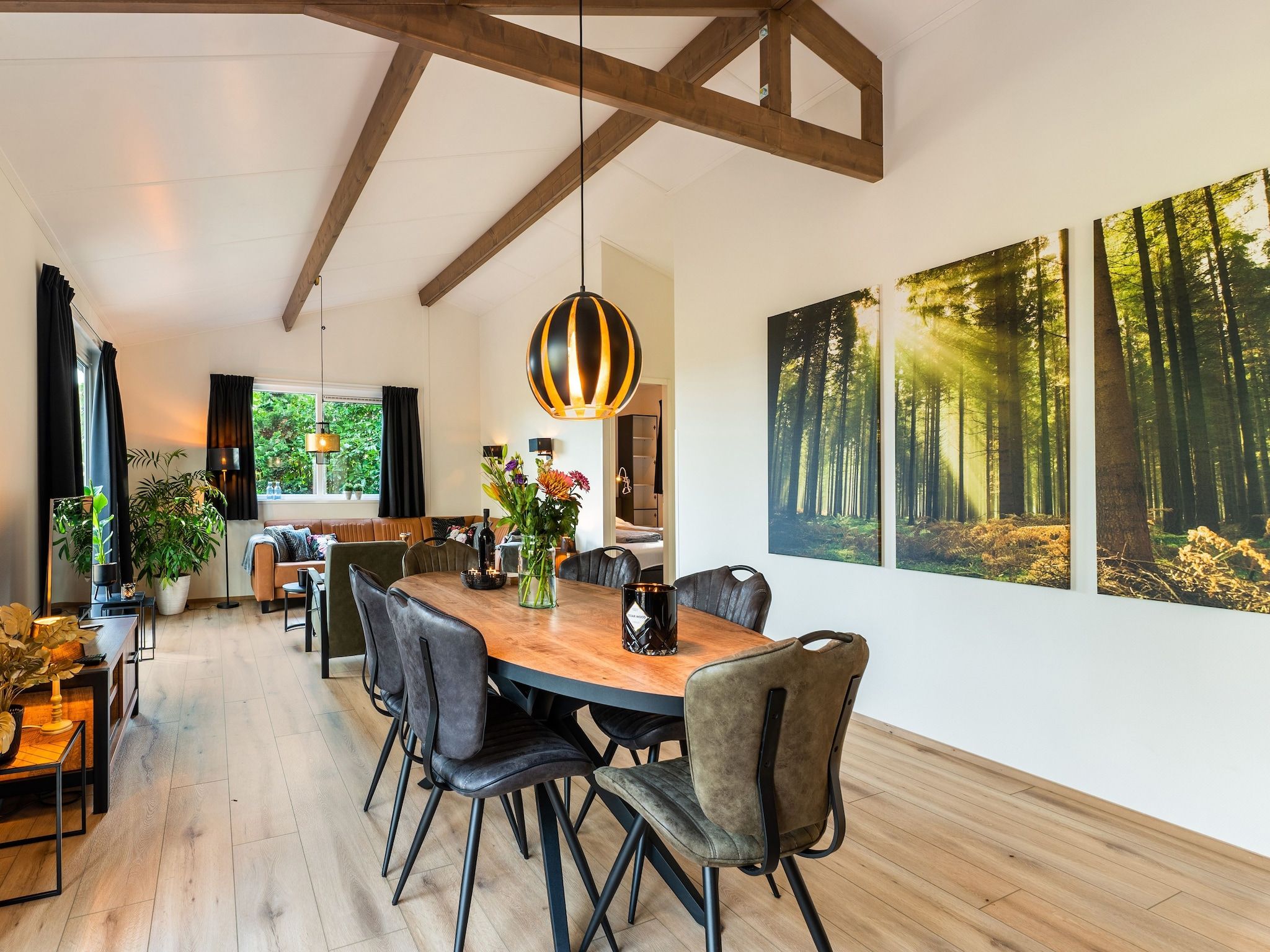 De eetkamer van De Hooischuur in Hellendoorn in Hellendoorn