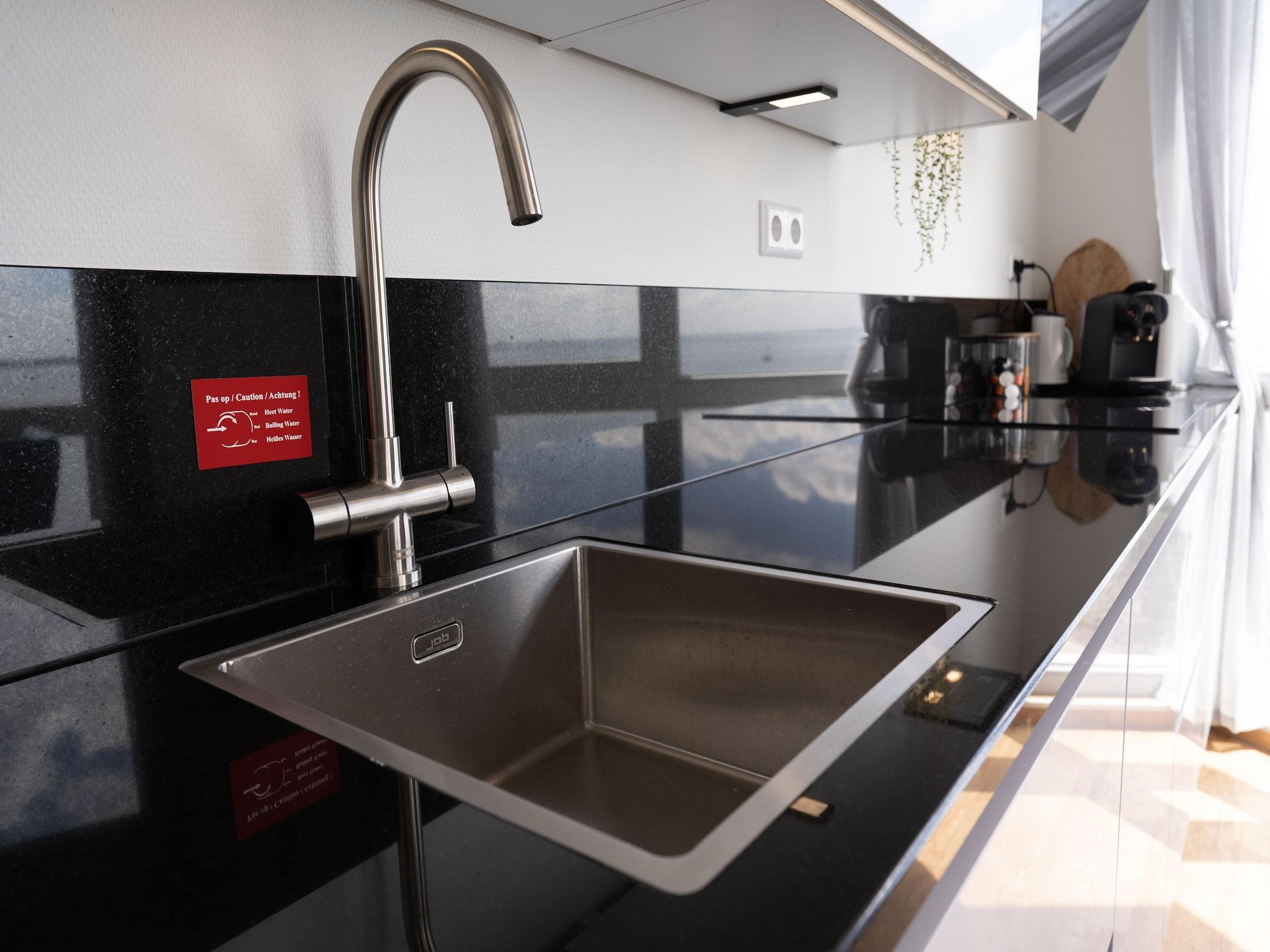 De keuken van Casa Isla Bella in Scherpenisse