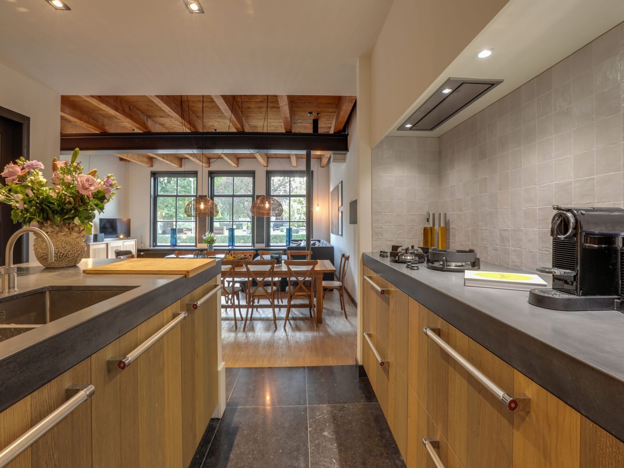 De keuken van 'Herberg De Waard van Ternaard' in Ternaard