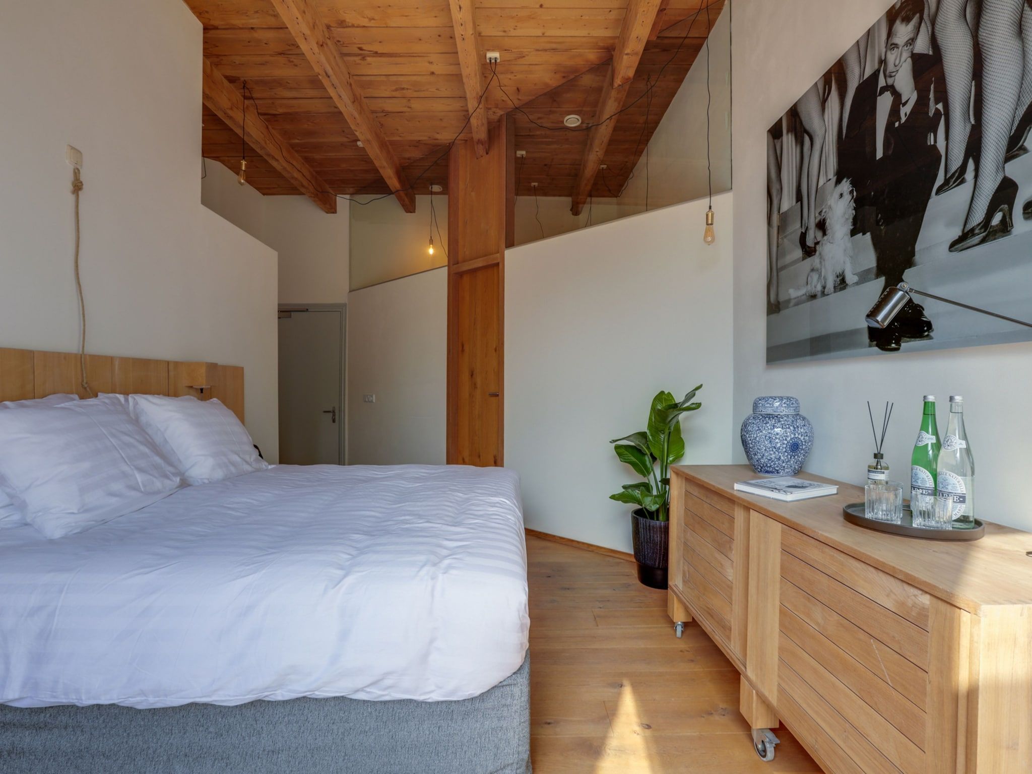 Een slaapkamer van 'Herberg De Waard van Ternaard' in Ternaard