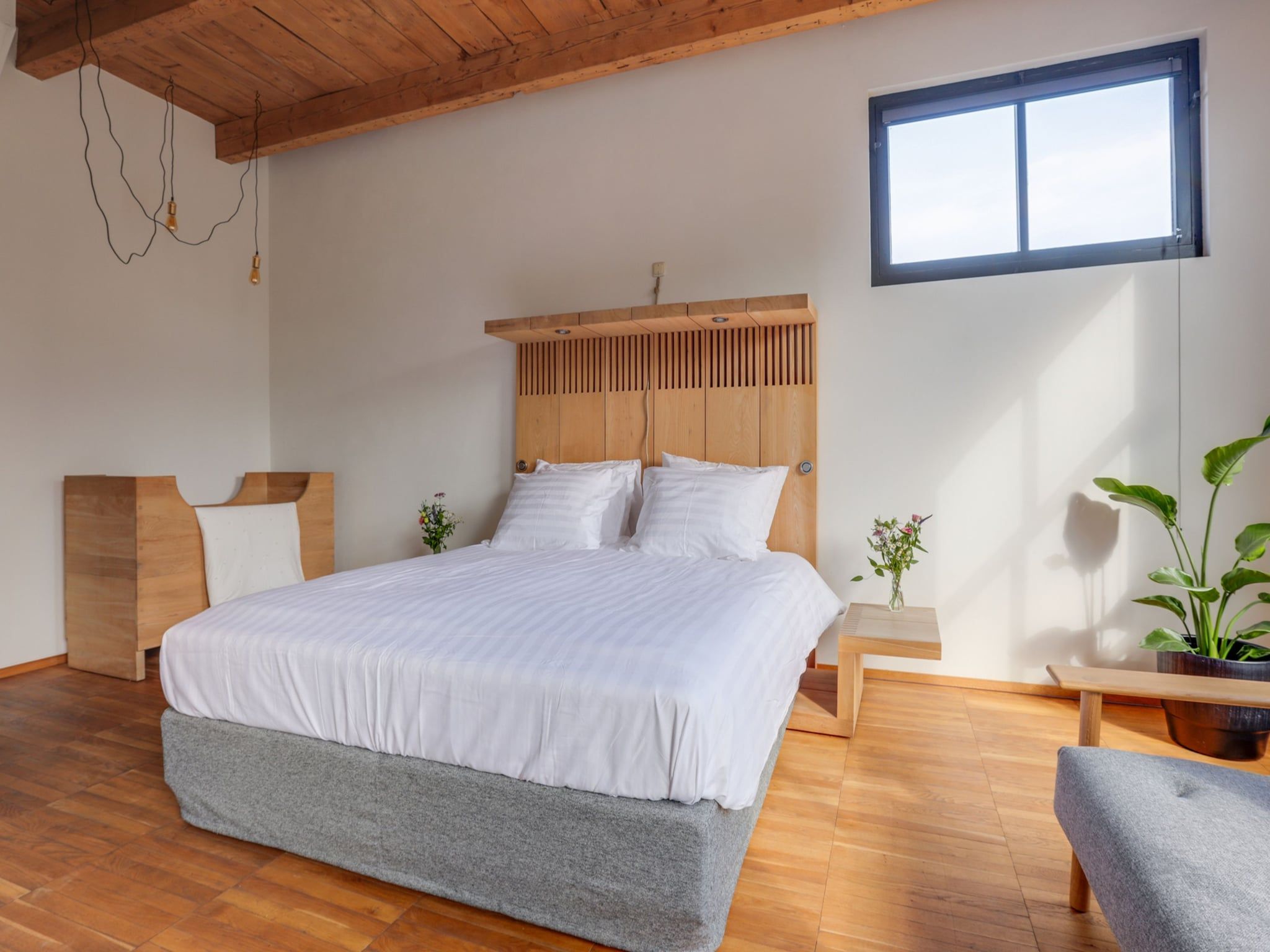 Een slaapkamer van 'Herberg De Waard van Ternaard' in Ternaard