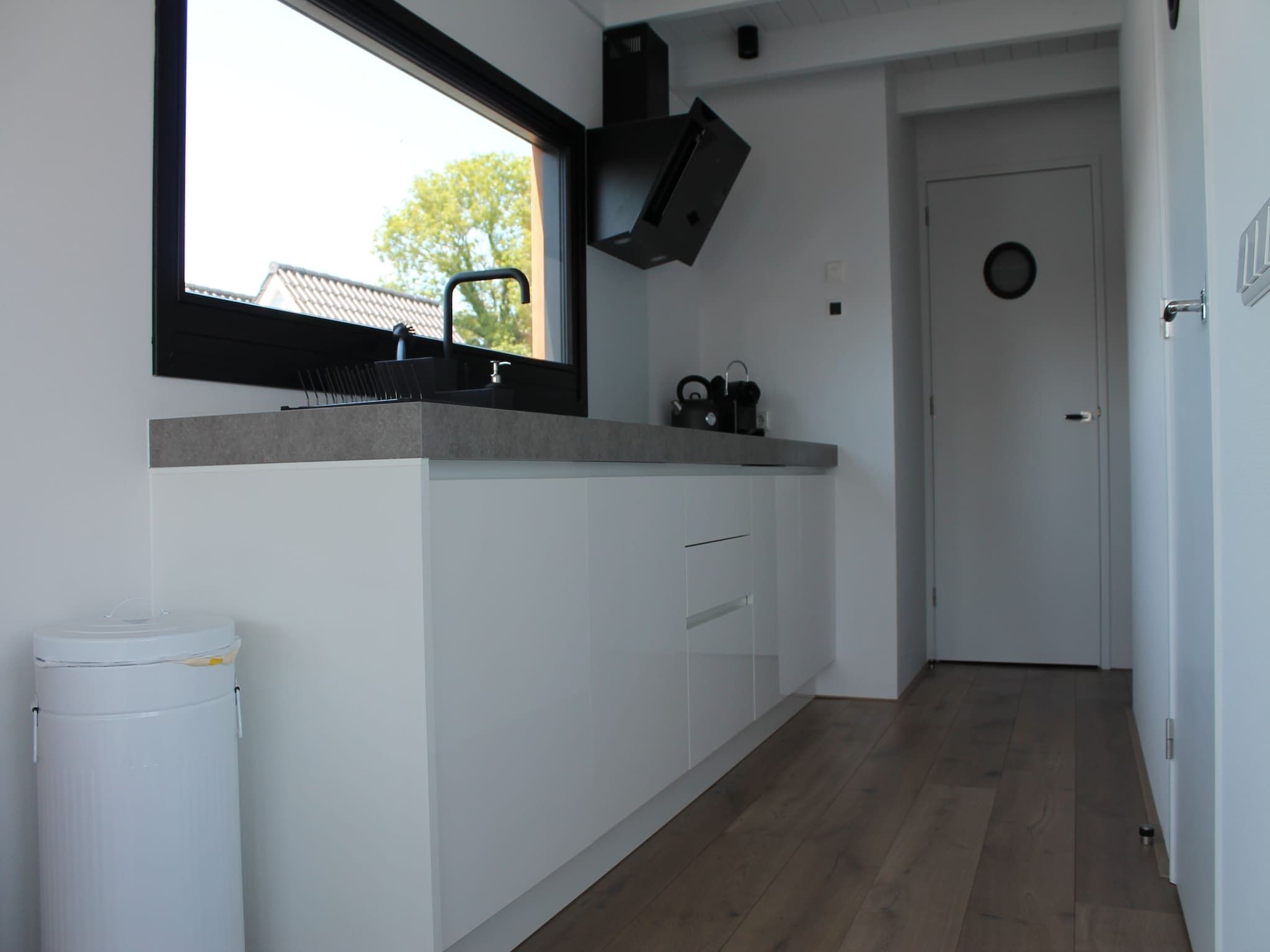 De keuken van Boat House Stavoren in Stavoren