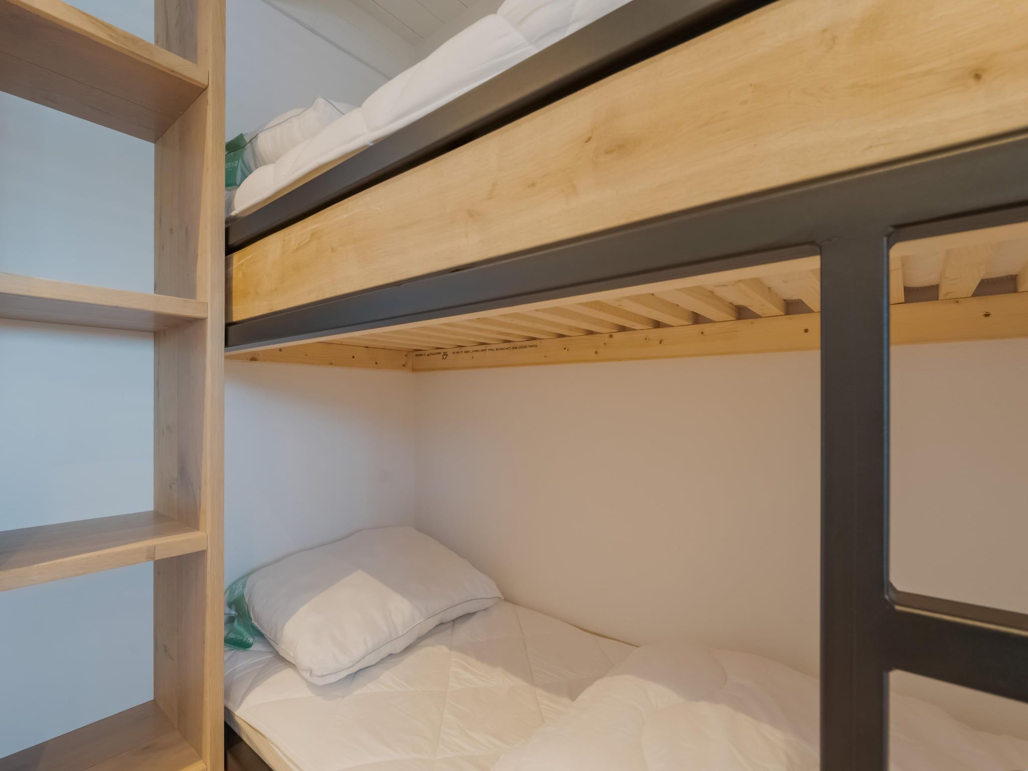 Een slaapkamer van Boat House Stavoren in Stavoren