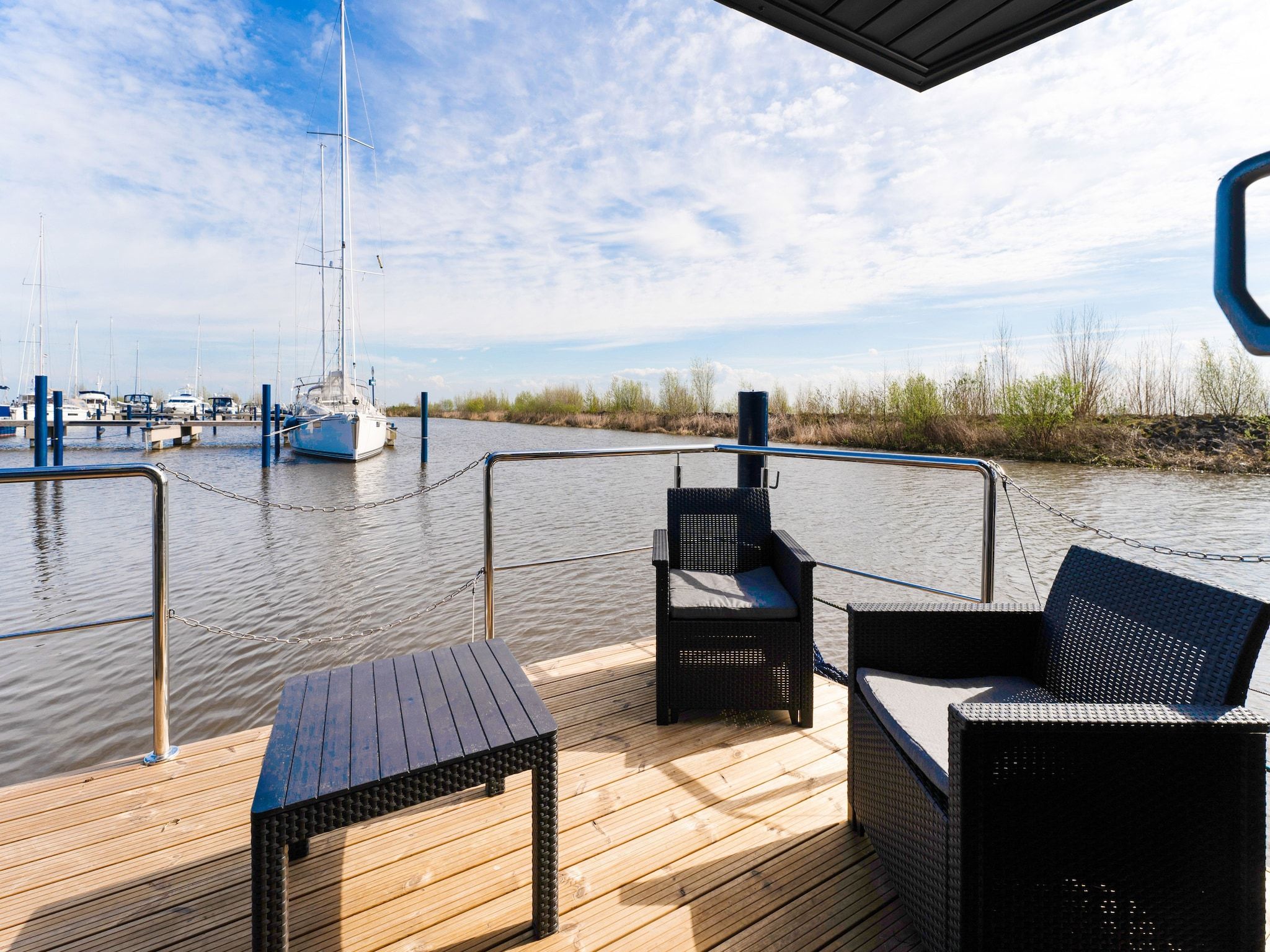 Het terras van La Belle Vie in Volendam