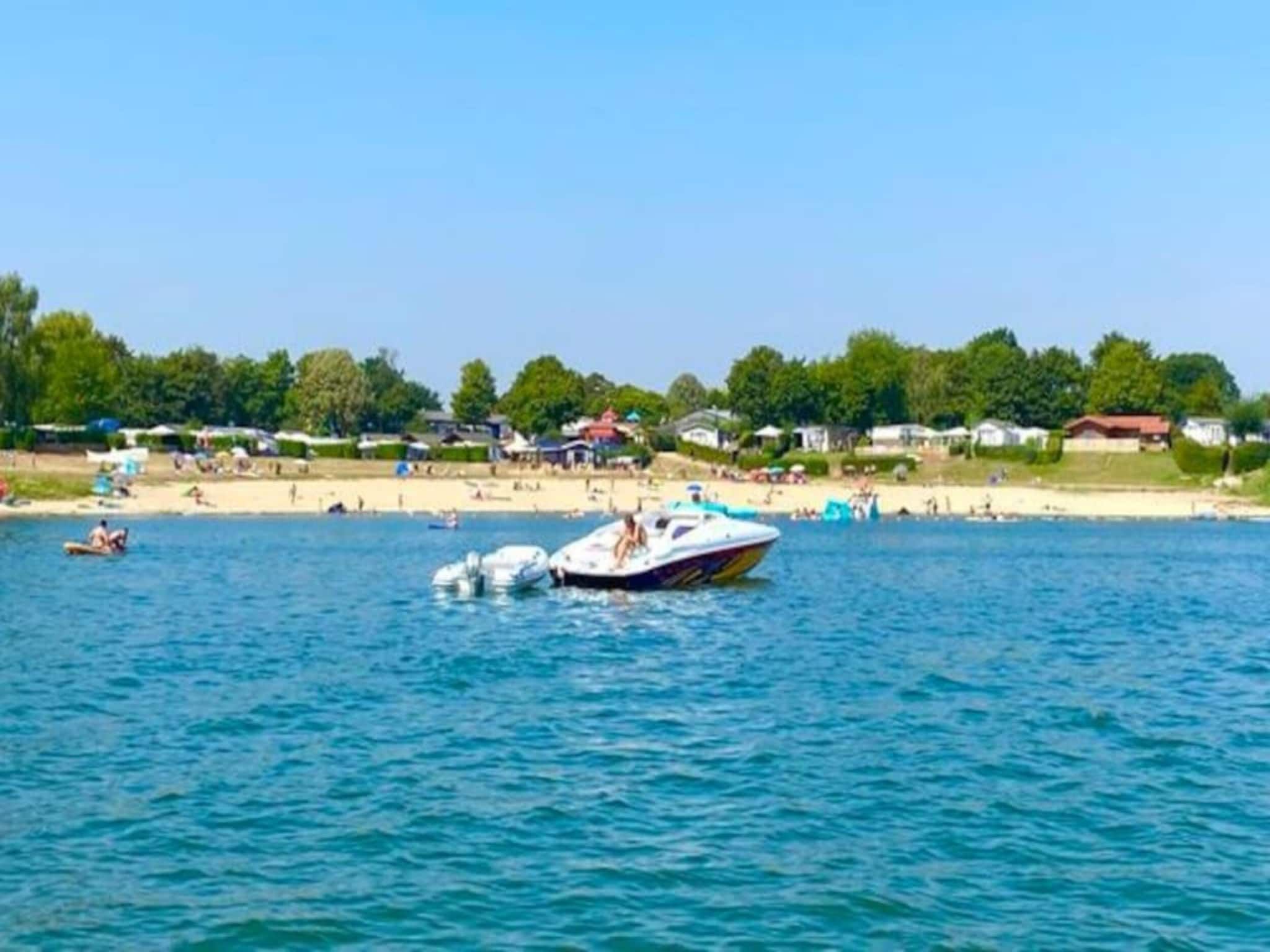 Recreatiepark Rhederlaagse Meren 16 in Lathum - Foto 29 van 40