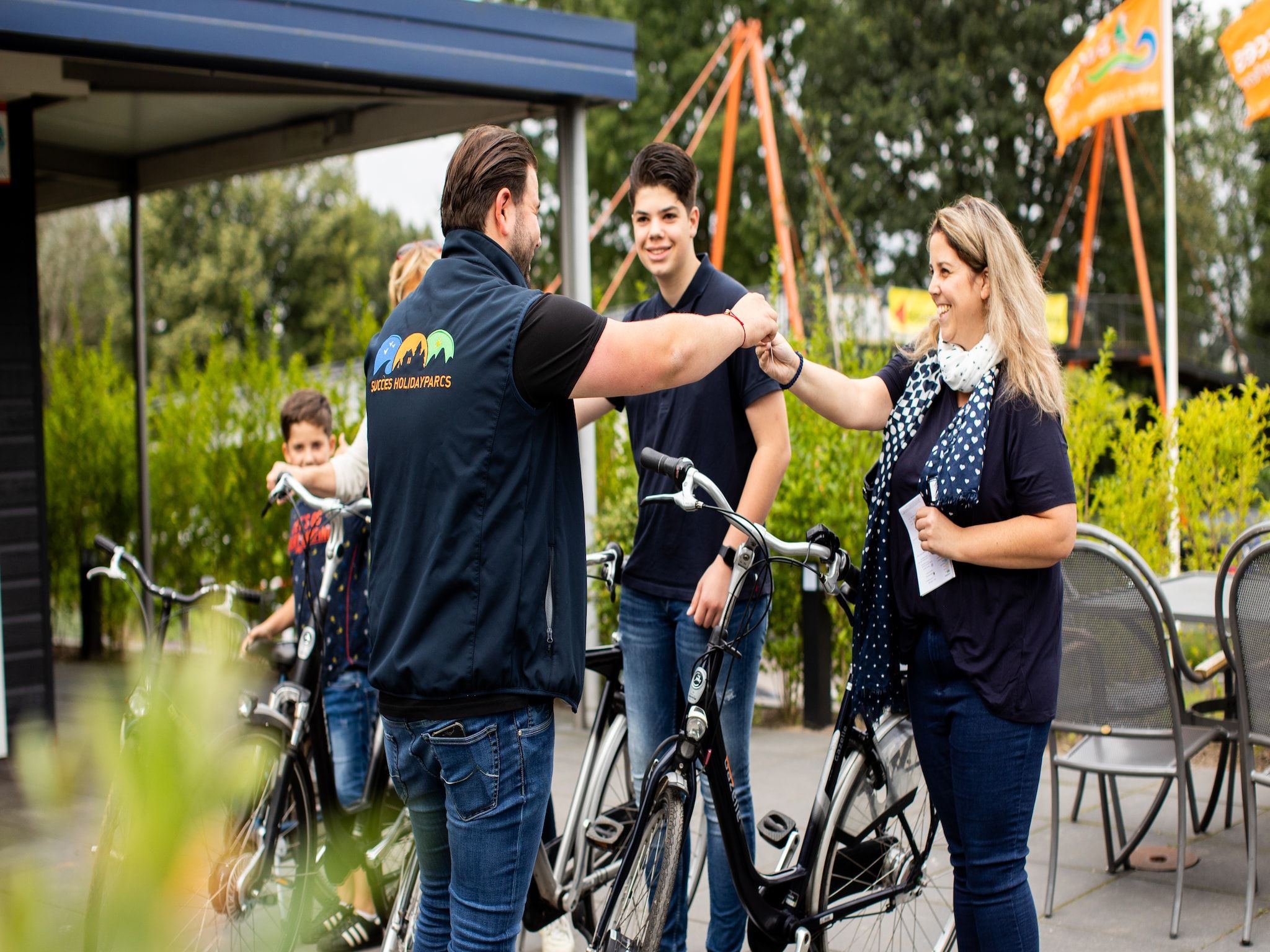 Parkfaciliteiten bij Recreatiepark Rhederlaagse Meren 7 in Lathum