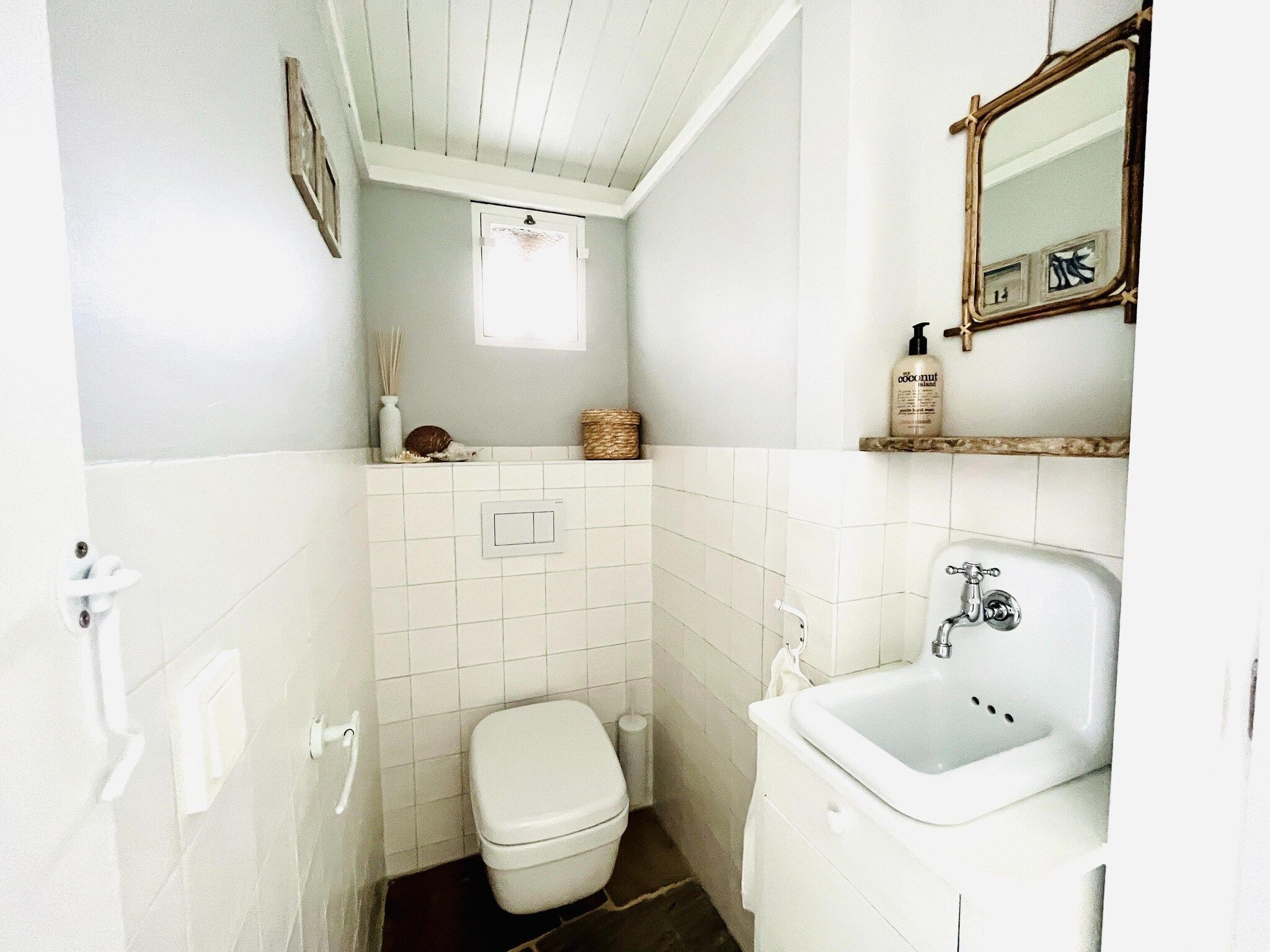 De badkamer van INFINITY in Callantsoog