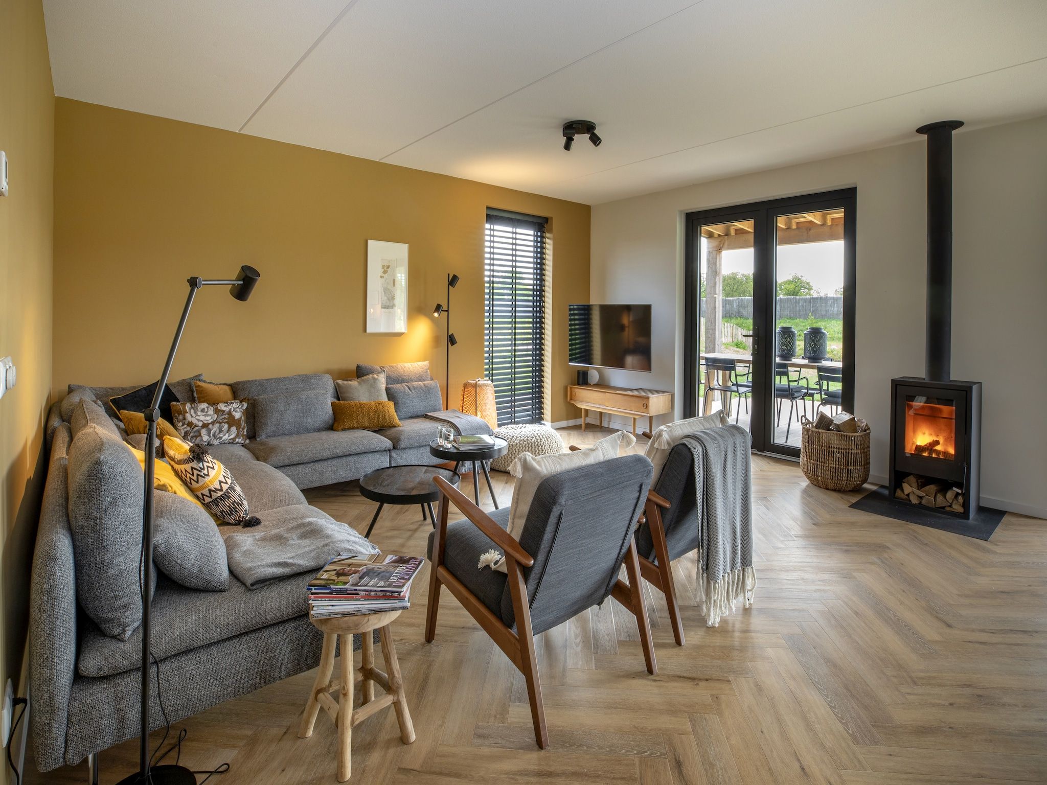 De woonkamer van Landgoed Eysinga State 7 in Sint Nicolaasga