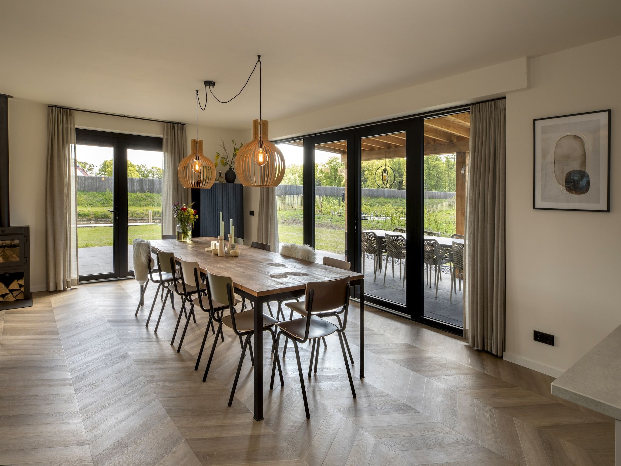 De eetkamer van Landgoed Eysinga State 7 in Sint Nicolaasga