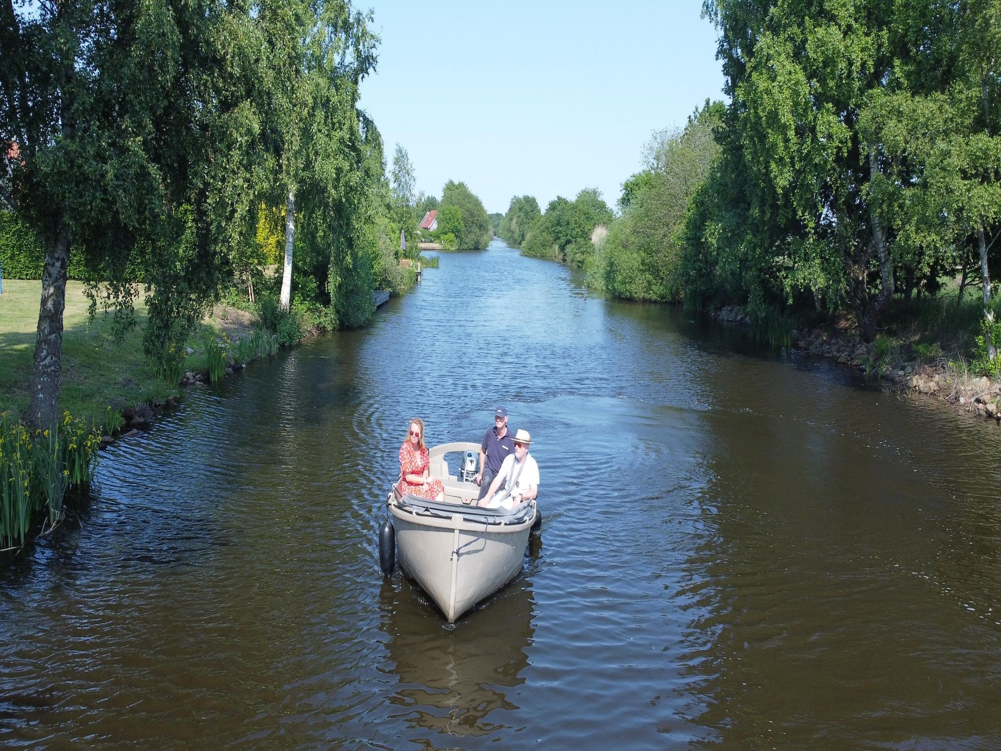 12 pers Lethehuis met sauna buitenspa en toerboot in Vlagtwedde - Foto 30 van 32