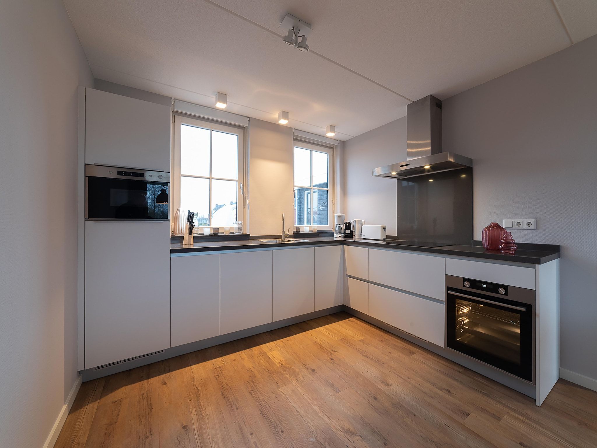 De keuken van 6 persoons vrijstaand met sauna - 1 in Colijnsplaat