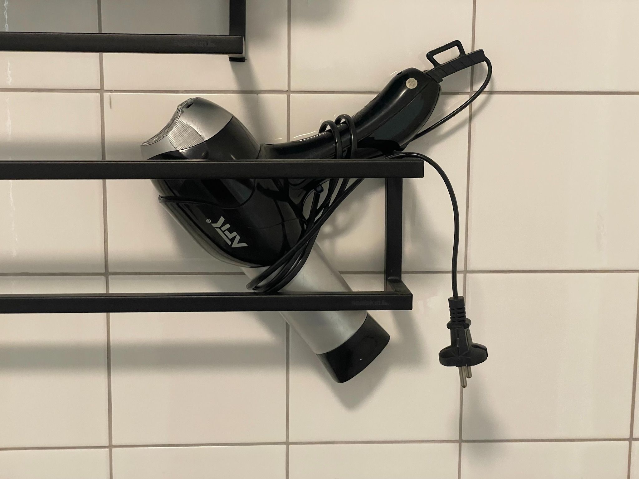 De badkamer van Elperhof Schoonloo 16B in Schoonloo