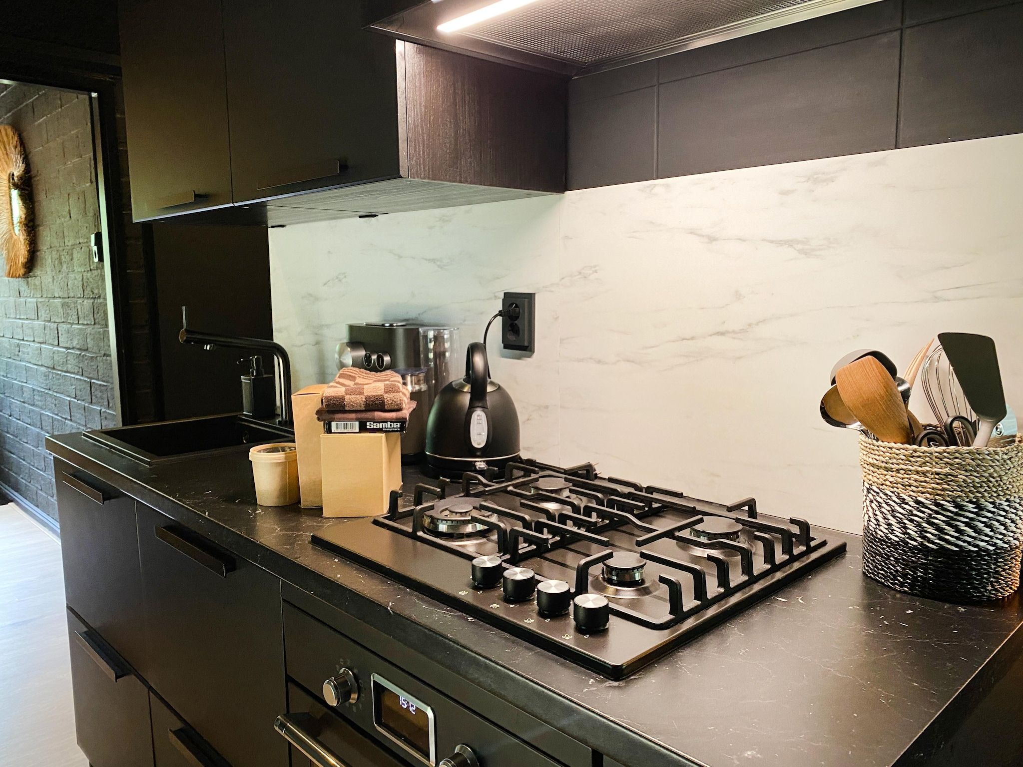 De keuken van Dutch Cabin Houses C65 in Rheezerveen