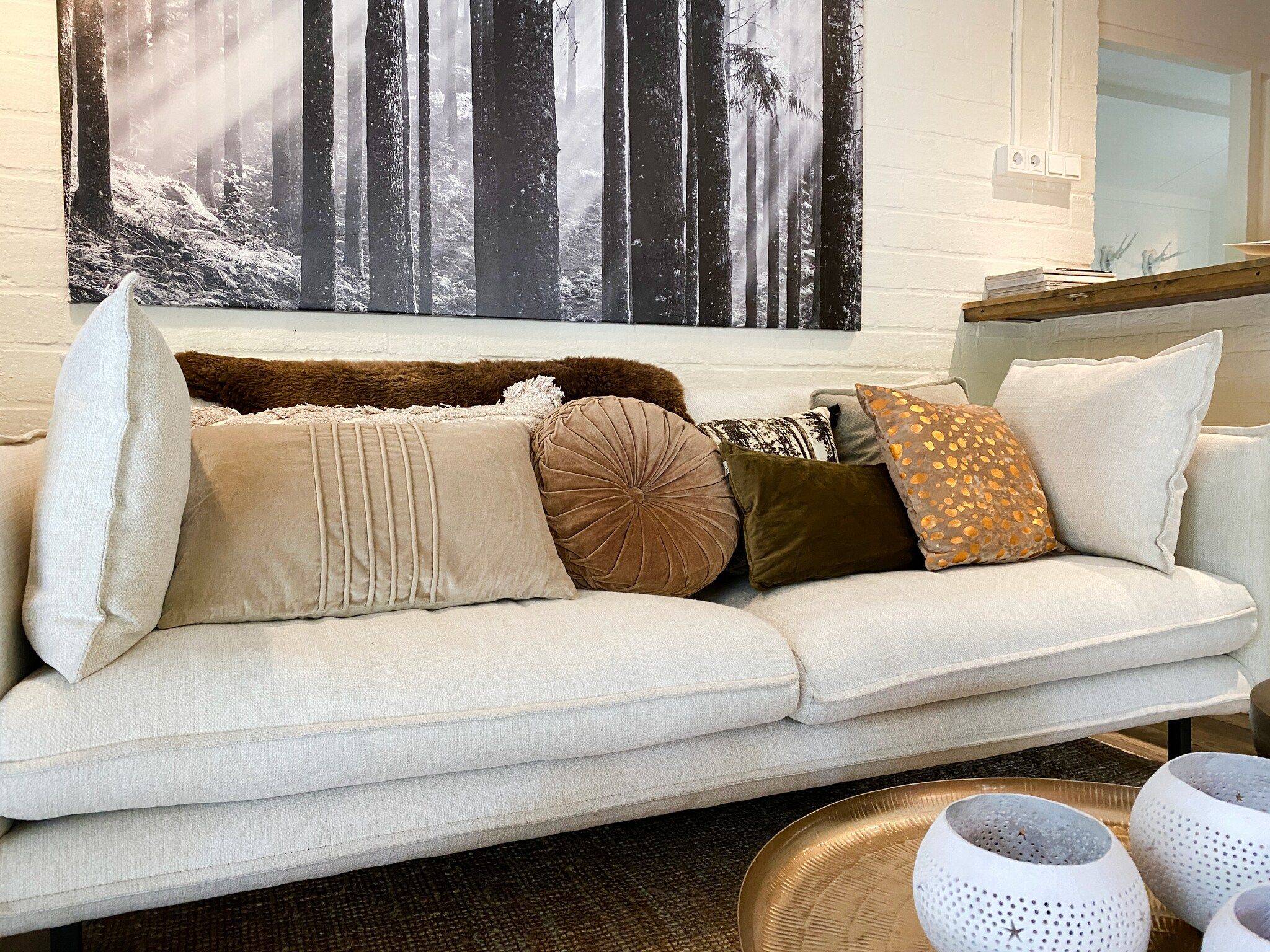 De woonkamer van Dutch Cabin Houses C66 in Rheezerveen