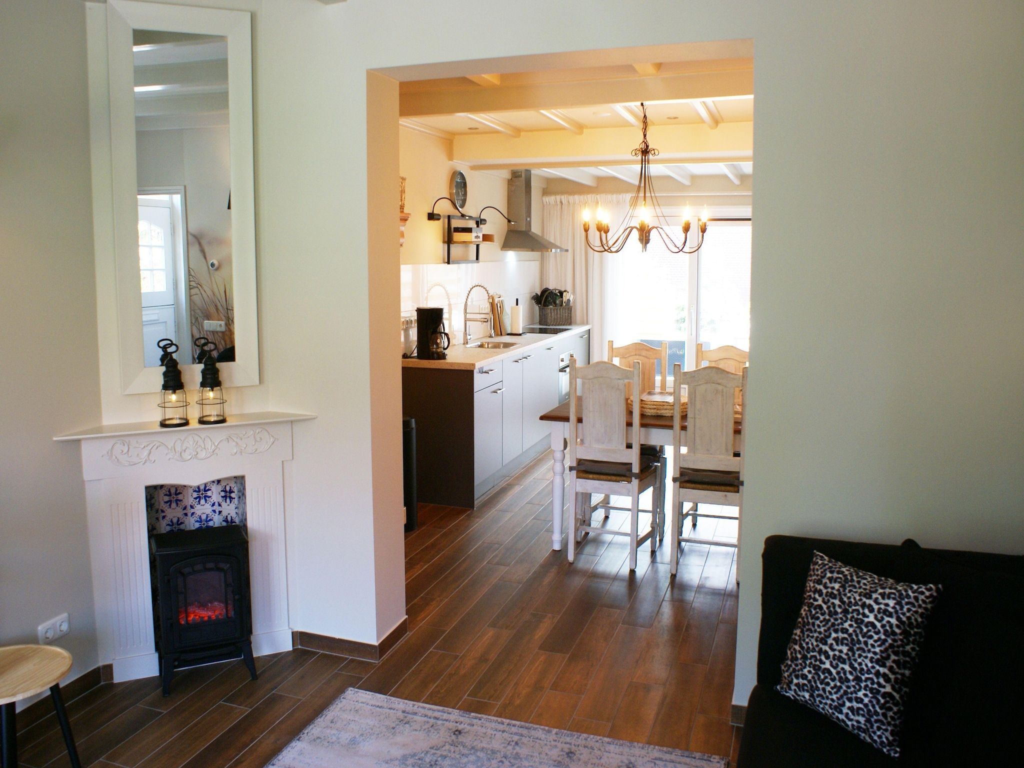 De woonkamer van Wad'n Leven en Geluk in Paesens