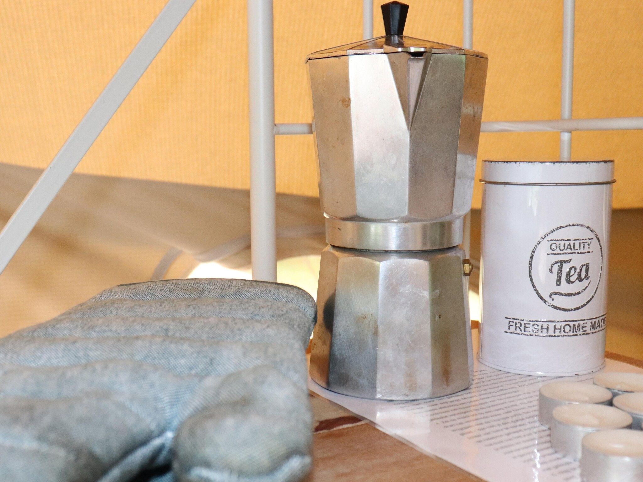 Sfeerbeeld van Twee Glamour tenten "Kreas" en "Smuk" naast elkaar in Twijzel