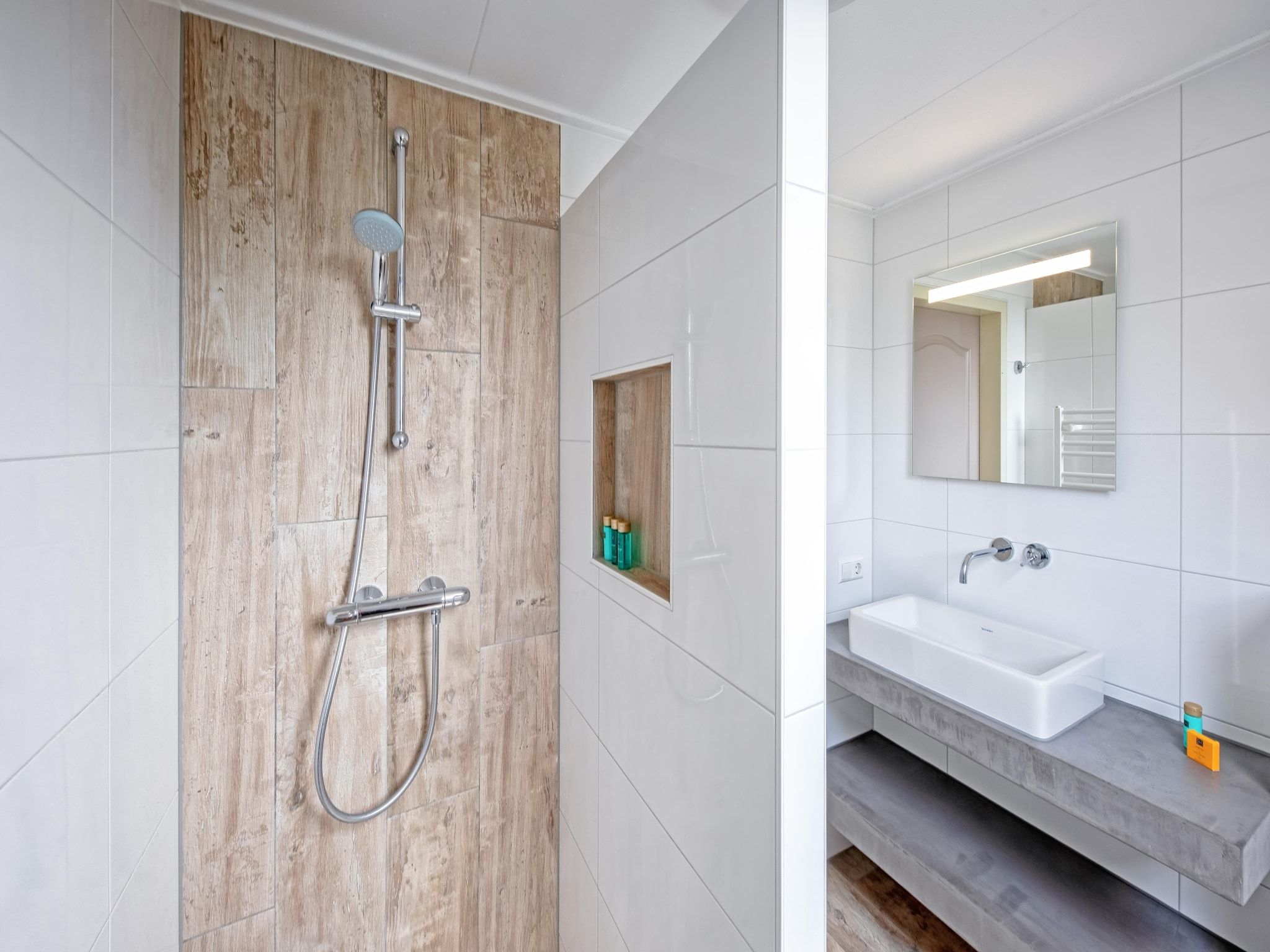 De badkamer van Wulpenweid 14 in Den Burg