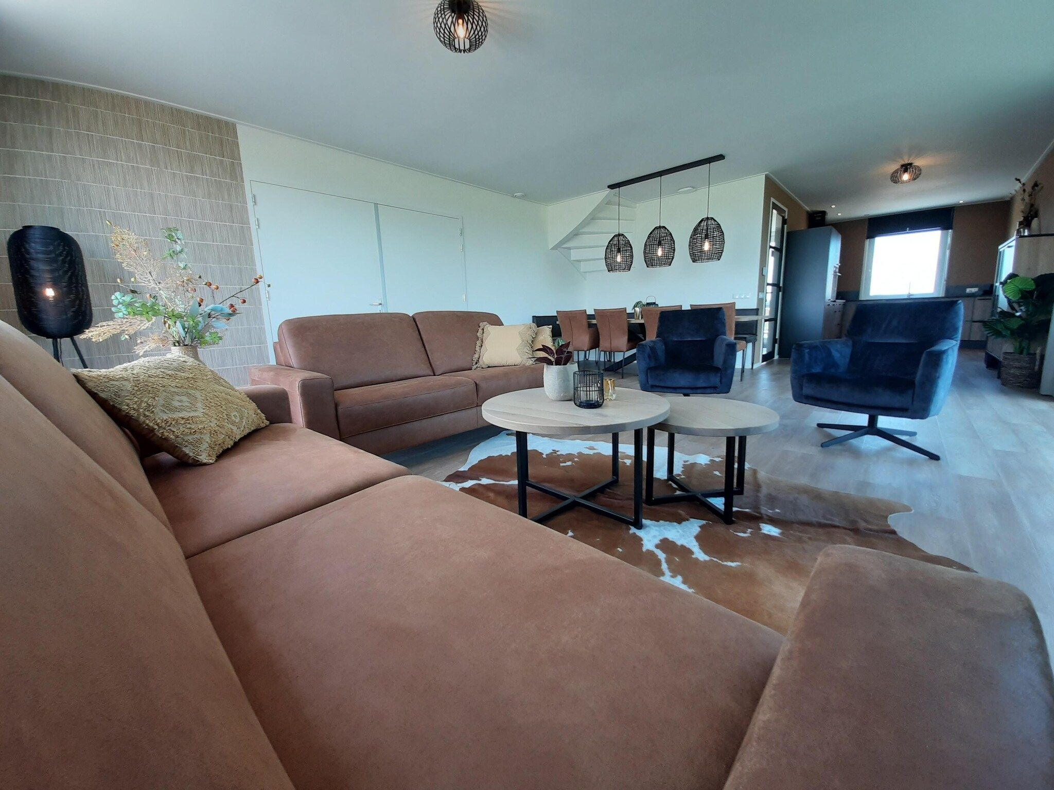 De woonkamer van Friese Villa - 6 persoons met sloep optioneel bij te boeken in Leons