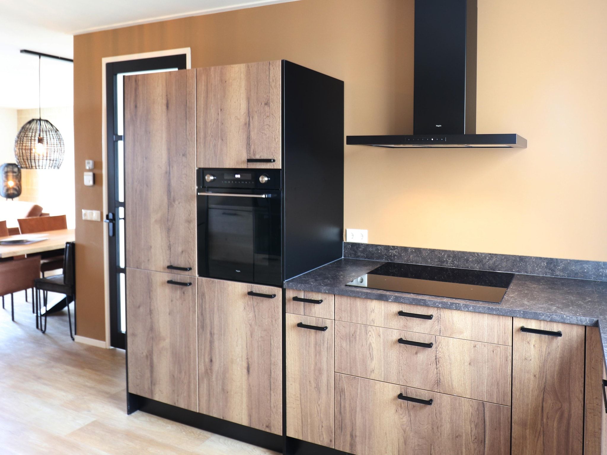 De keuken van Friese Villa - 6 persoons met sloep optioneel bij te boeken in Leons