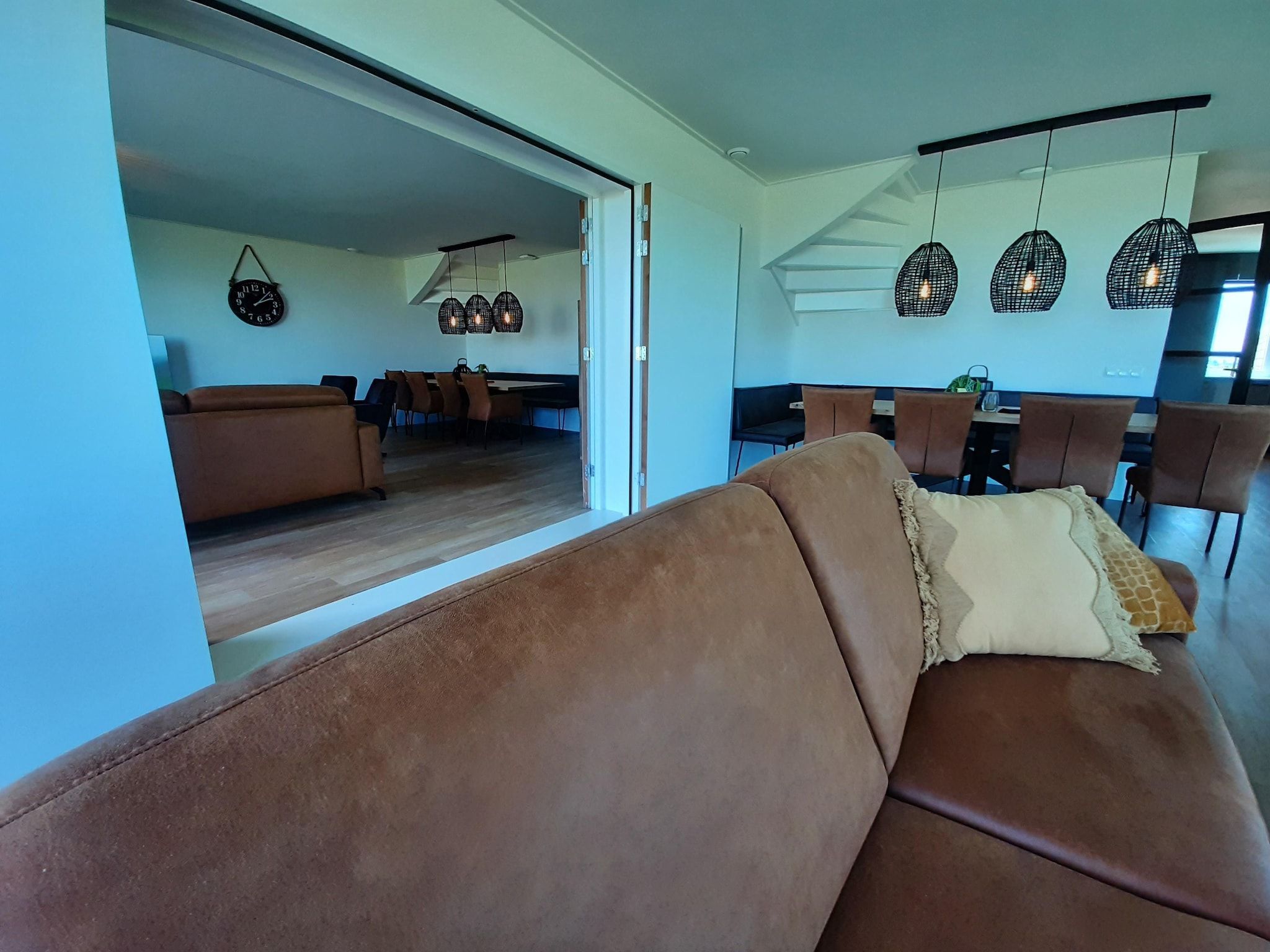 De woonkamer van 20 persoons villa in Leons