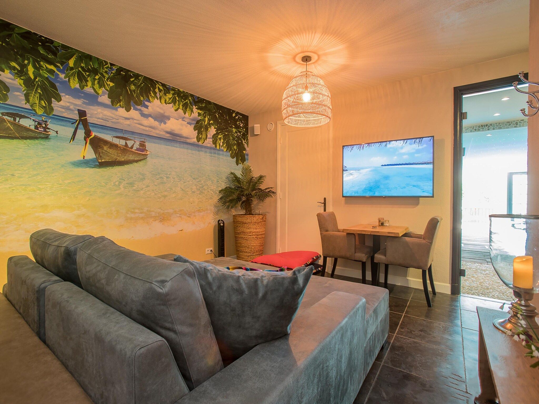 De woonkamer van Thermen Mi Casa in Culemborg