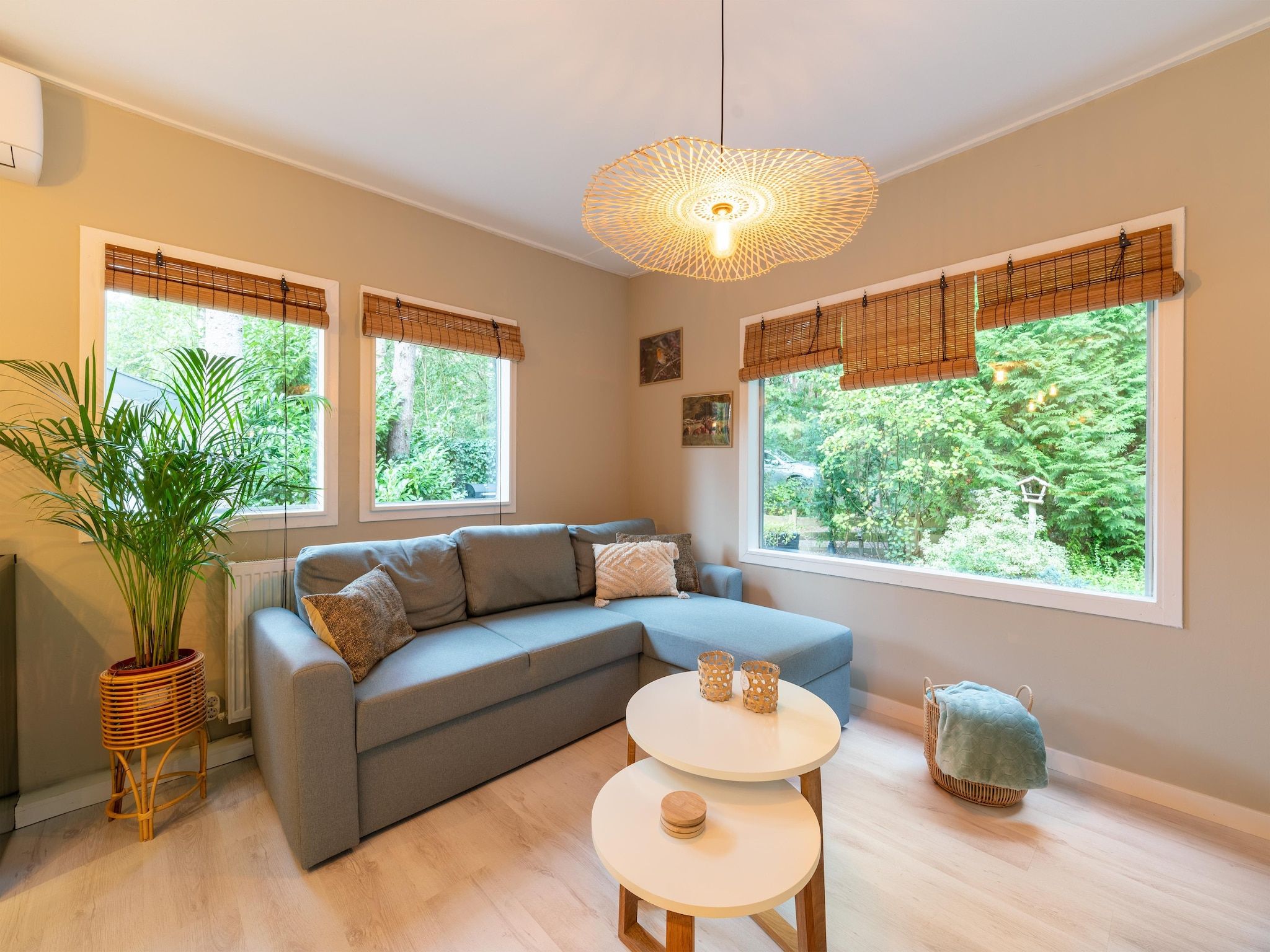 De woonkamer van Boshuisje Joy in Gelderland