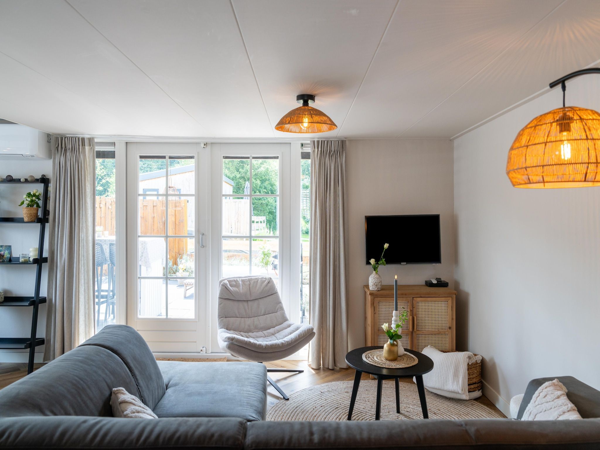 De woonkamer van Luxe vakantiehuis Veluwe met Wellness in Veluwe