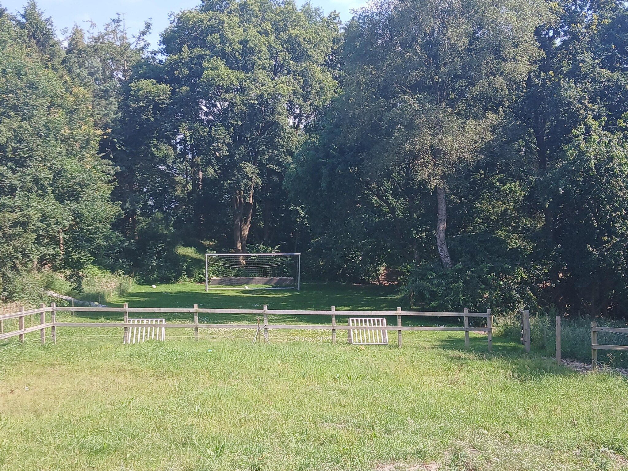 De tuin van Luxe vakantiehuis Veluwe met Wellness in Veluwe
