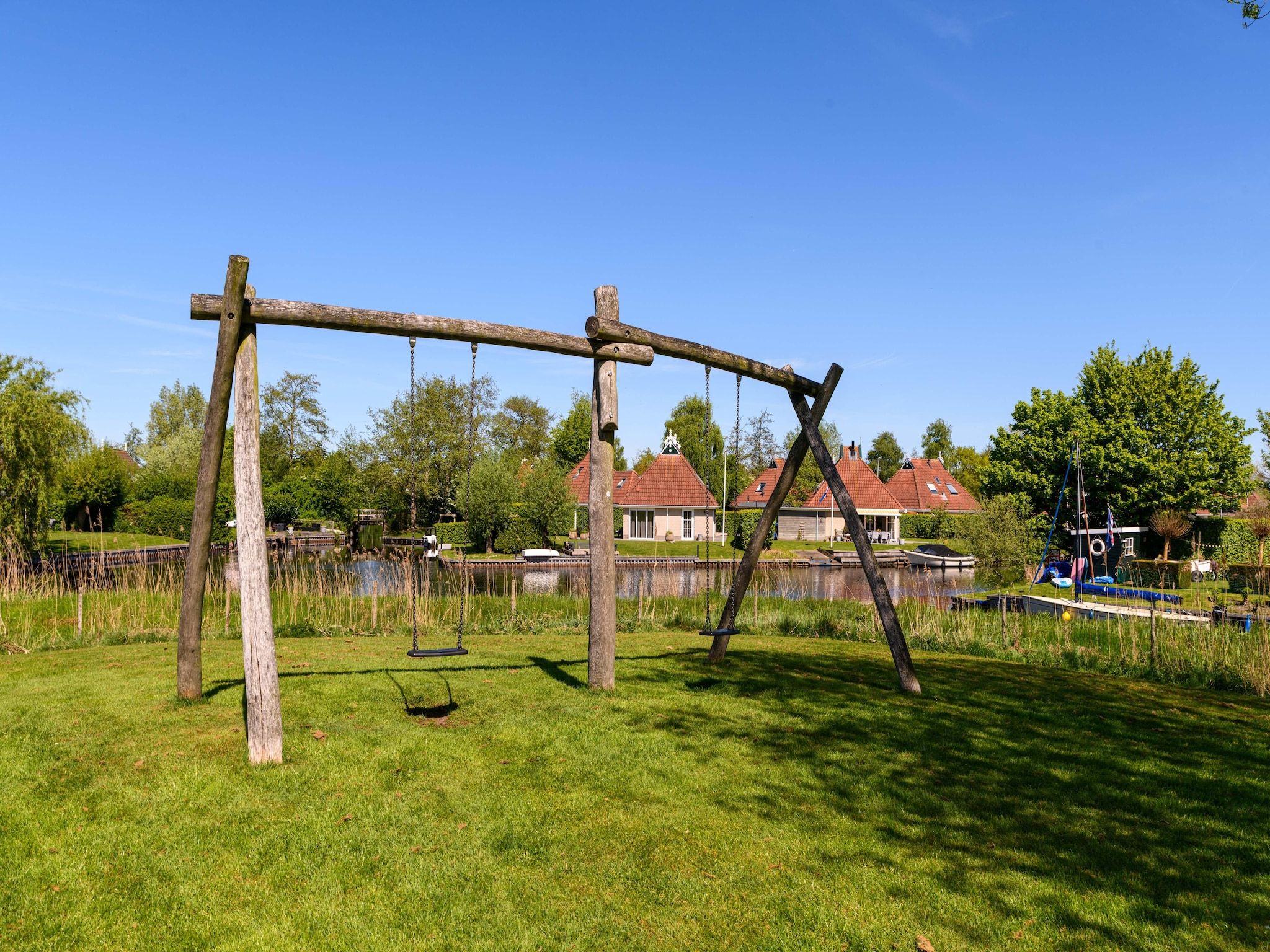 Parkfaciliteiten bij Buitenplaats It Wiid 8 in Eernewoud