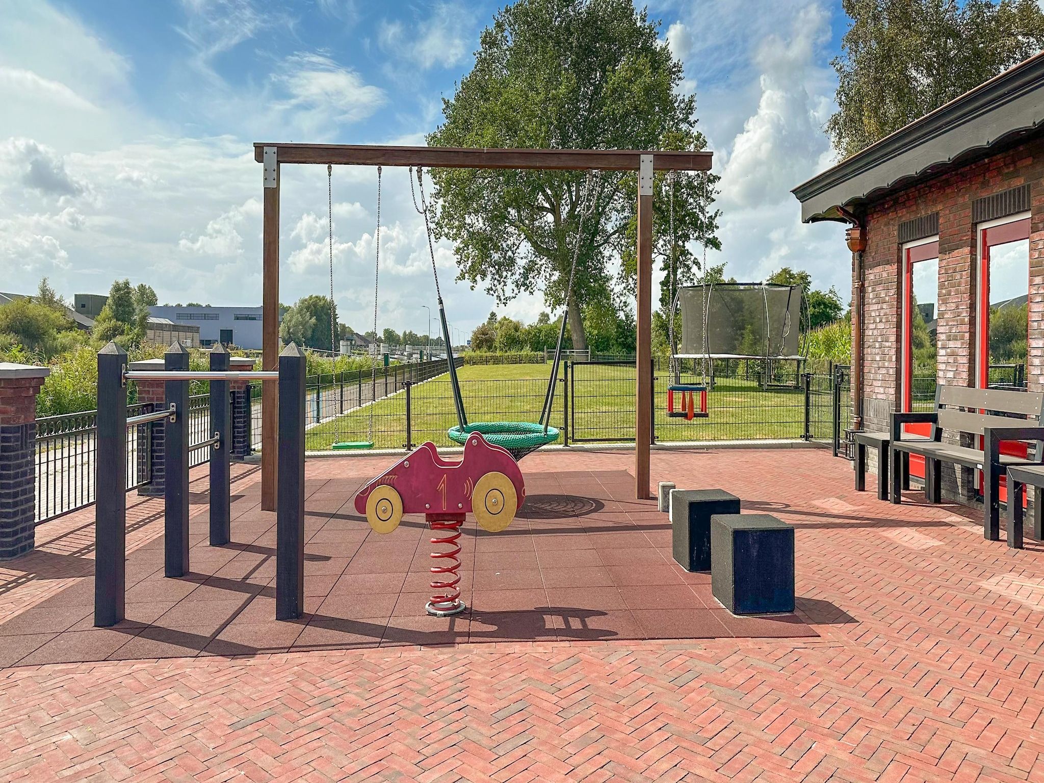 Voorzieningen bij Oane's Huske in Jistrum / Skûlenboarch