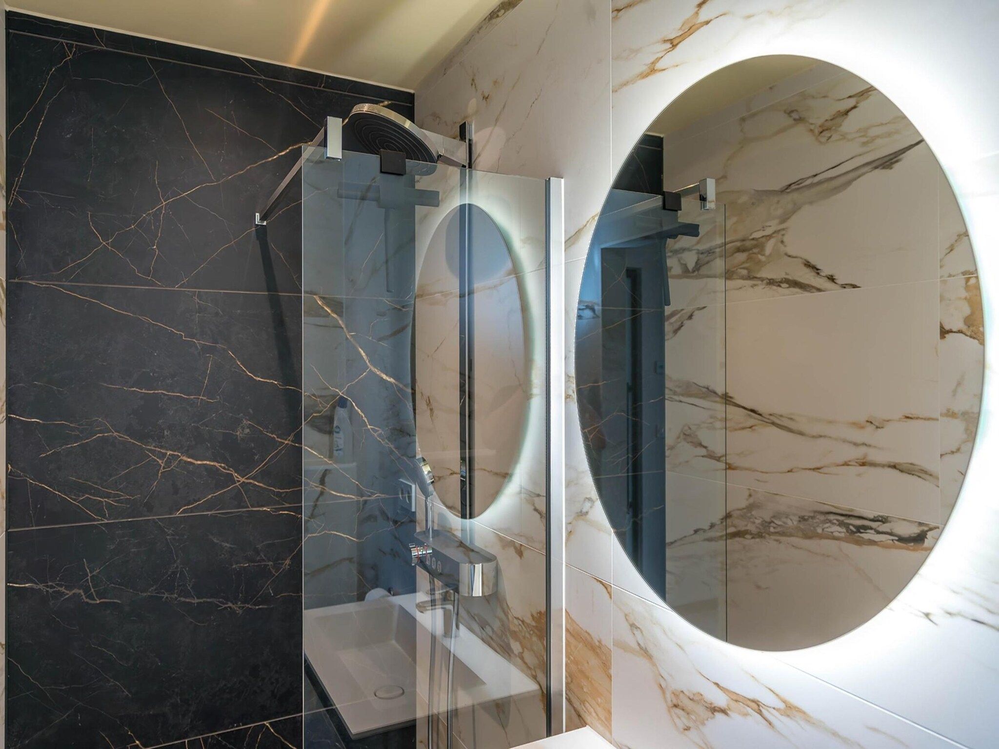 De badkamer van ’t Waddenstrandje in Oudeschild