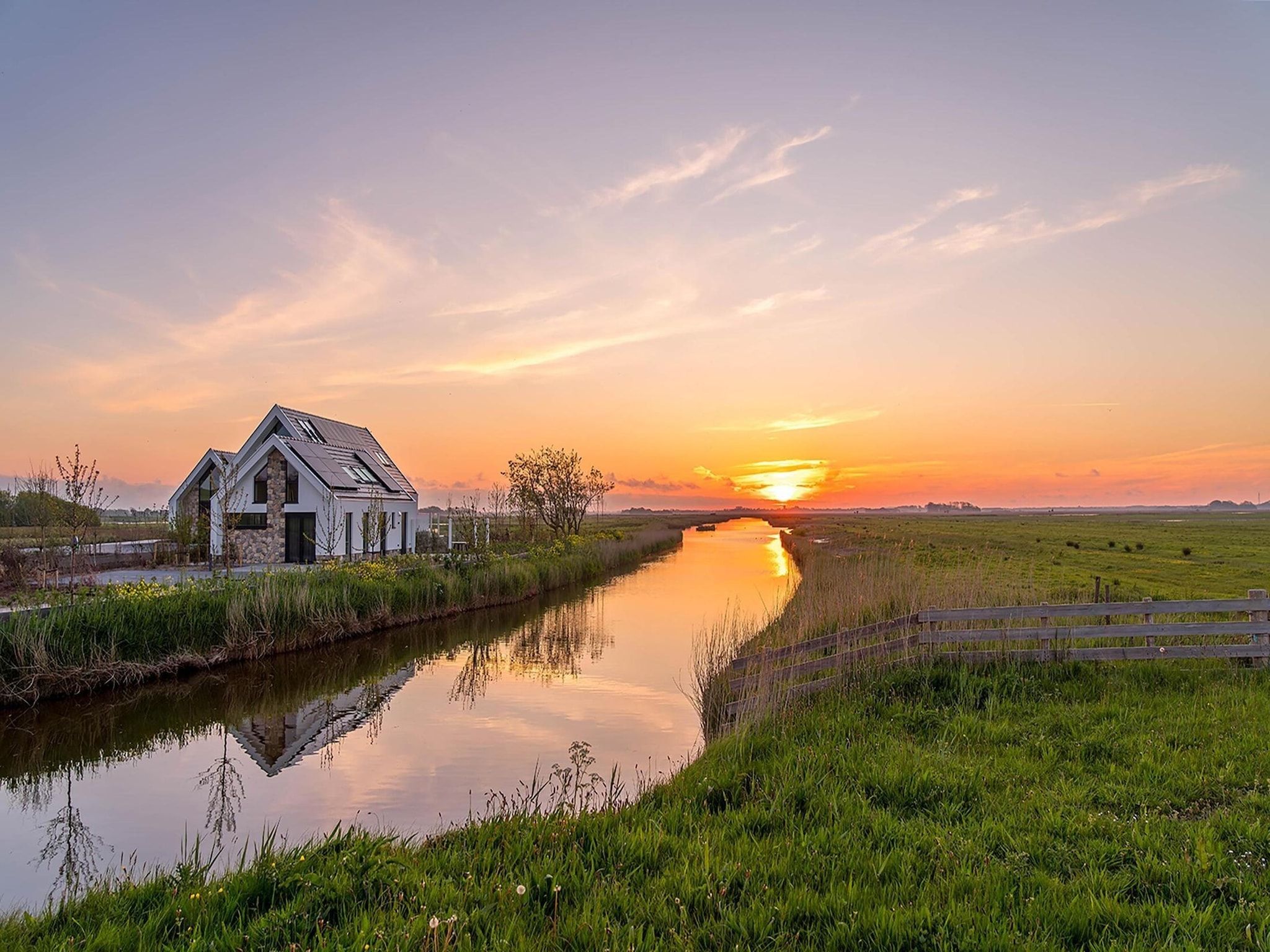Het uitzicht vanaf ’t Waddenstrandje in Oudeschild
