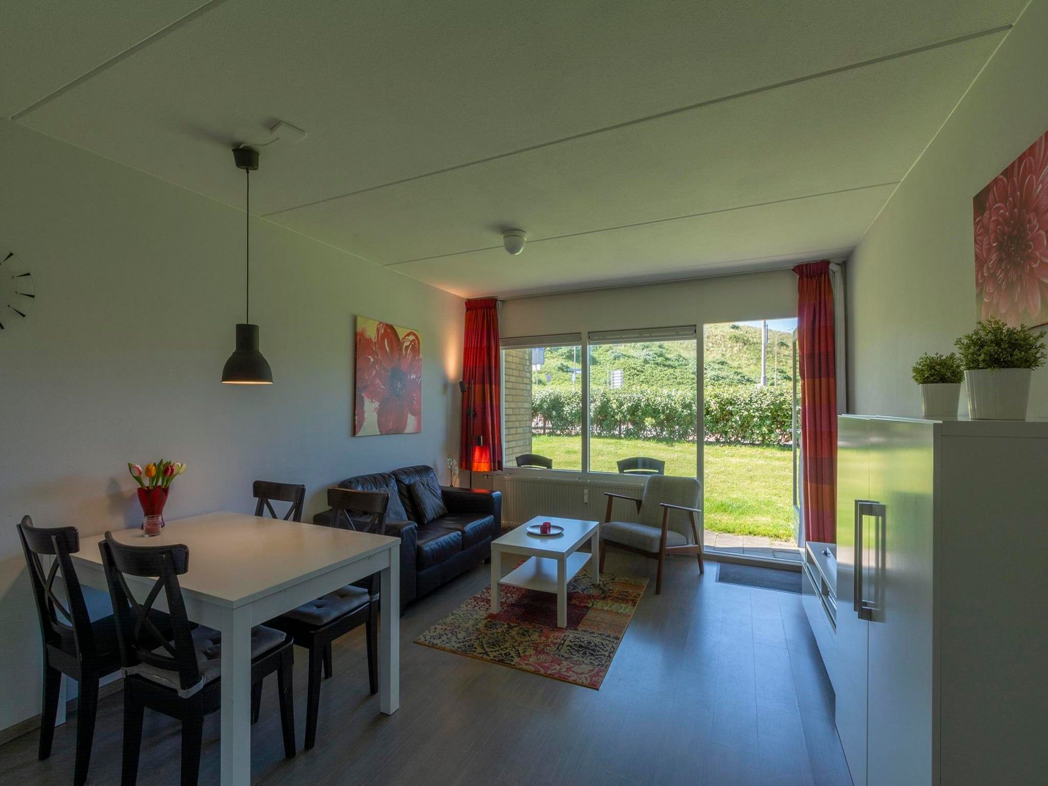 De eetkamer van Beach Appartement 08 in Callantsoog