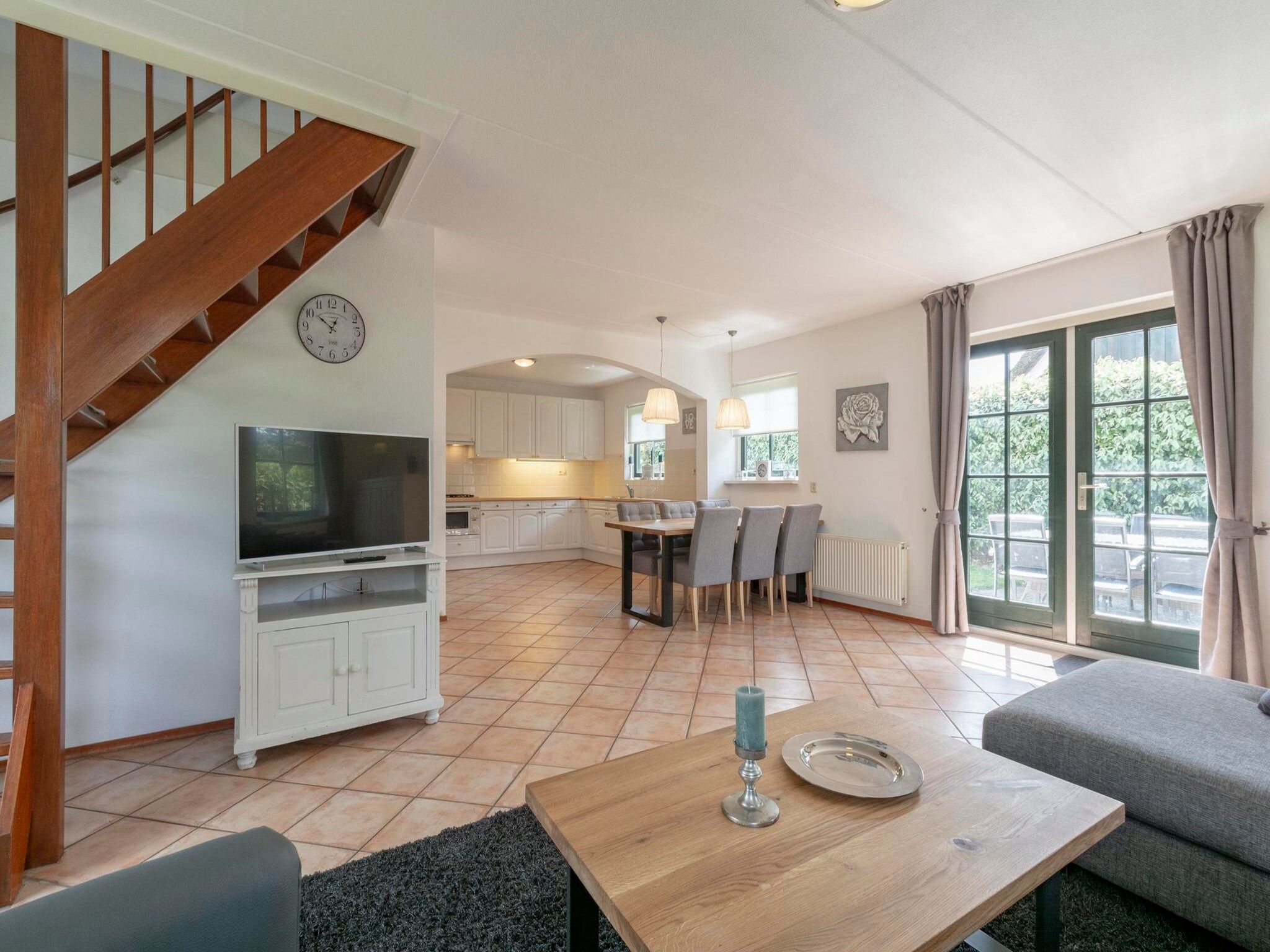 De woonkamer van De Buitenplaats 100 in Callantsoog